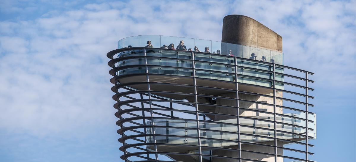 Mensen op onze toren