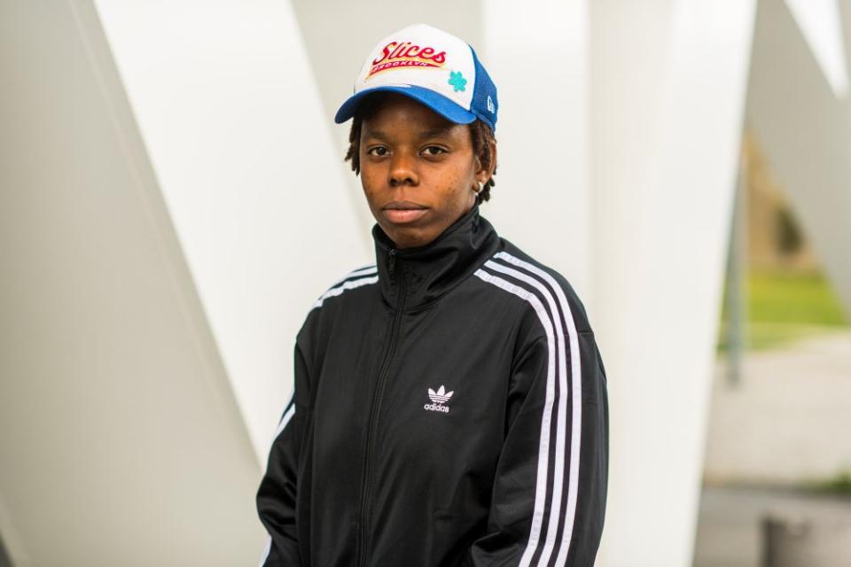 Bumba | Eveline Ebeneser