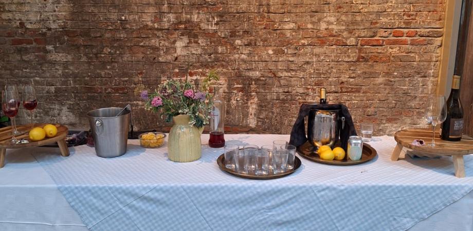 Een buffettafel met lekkers