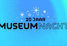 campagnebeeld 20 jaar museumnacht met een aurora blauw groene achtergrond